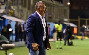 ¡SUEÑO O CAÍDA! Macará apuesta todo por ratificar a Guillermo Sanguinetti como entrenador, con el destino del equipo en juego