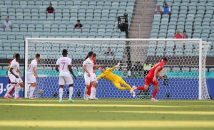 Bale se sacudió muy tarde (RESUMEN)