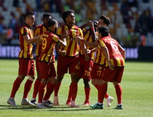 ¡Impasable el Rey Arturo en el Infierno de Estambul! (VIDEO)