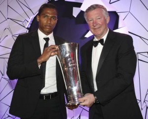 ¡Antonio Valencia emociona con dedicatoria para Sir Alex, el DT que lo llevó al Manchester United!