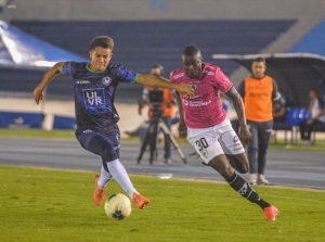 Rubén Insúa no conoce de triunfos en Guayaquil Sport (RESUMEN)