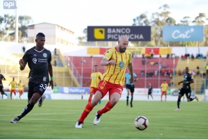 Rarísimo que se corte la luz y se siga jugando (AUDIO)