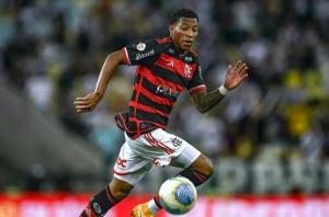 ¡GONZALO PLATA SE SUMÓ AL FESTÍN! Apareció en el cierre para no perderse el recital de goles de Flamengo