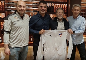 EN DEUDA CON SU GENTE... Eduardo Álvarez contó lo que se vive en Liga tras el cuatro a cero