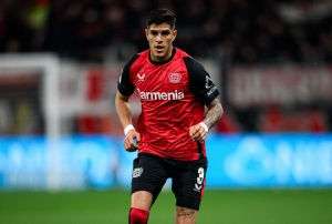 Piero Hincapié VOLVIÓ MOTIVADO para que Bayer Leverkusen no pierda de vista al puntero
