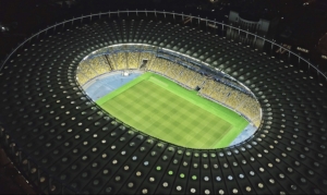 Ni 2 Ligas de Campeones en 8 meses impidieron que Pitso Mosimane sea el centro de atención