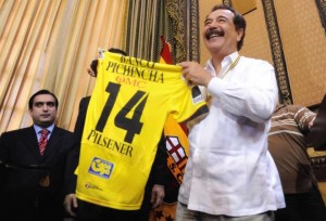 Nebot dejó la pelota en la cancha de Alfaro (ENTREVISTA)