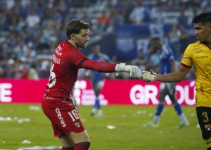 ¡Presidente de Emelec vio MANO NEGRA en el Clásico y apunta que Comisarios de LigaPro son de BSC!