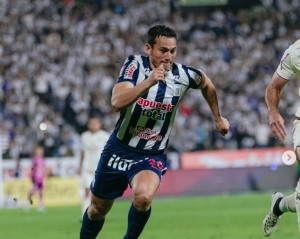 Jairo Vélez casi se viste de héroe con una asistencia en el clásico que se le fue en el final a Alianza Lima