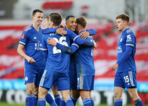 ¡Los Zorros no dejan de perseguir a los de Manchester! (RESUMEN)