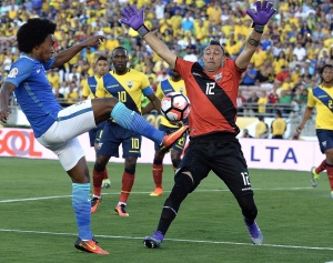 “Si te tiras con los puños y le rompes la cara, ¡no podés hacer nada!” (VIDEO)
