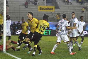 INDIGNÓ AL PATO URRUTIA: ¡El Penal que le “perdonaron” a Barcelona y que lo reclamó todo Delfín!