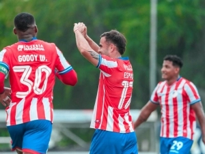 Pesadilla sin fin para un desahuciado El Nacional que cayó humillado en su visita frente al Atlético FC