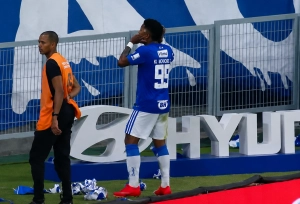 Keny Arroyo se despacha con un zapatazo de ensueño en una noche de locos con Cruzeiro por Libertadores