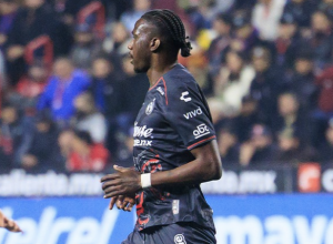 Jackson Porozo y Adonis Preciado encarnaron con Xolos OTRO BAÑO DE VERDAD para México