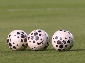 ¡Cosa bien hecha! La LigaPro presentó la pelota oficial para la Liga Ecuabet 2026