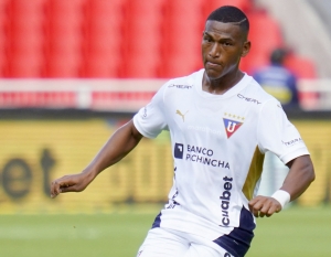 Con todo y ‘Porque te quiero tanto’: Carlos Gruezo ya está en la capital PARA SER NUEVO REFUERZO de Liga
