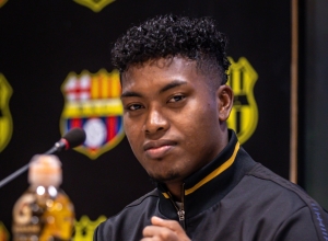 ¡UN FICHAJE MÁS PARA AGITAR LA TEMPORADA! Jean Montaño vestirá la amarilla de Barcelona hasta fin de año