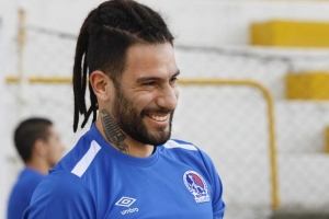 ¡Refuerzo extranjero decidió no seguir en Olmedo por la Crisis!