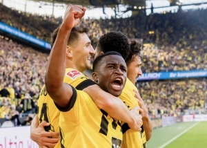 Borussia Dortmund 3