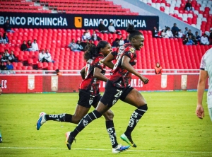 Dragonas IDV tiene medio tricampeonato en el bolsillo con un golpe de jerarquía en la ida sobre Liga