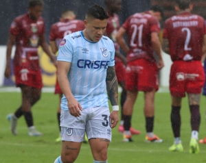 Universidad Católica tuvo una visita POCO AMIGABLE a la capital peruana y evidenció le falta rodaje