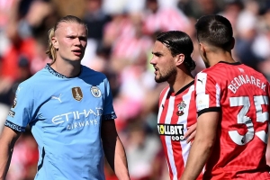 CUANDO LA PELOTA NO QUISO ENTRAR: Manchester City sufre un empate injusto por el capricho del destino