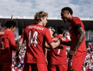 Canadá pasea a Perú con plantel alterno para dejar expuesto el flojo partido de Jairo Vélez y compañía