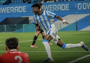 Alberto Campo hizo un gol bonito con la reserva de Racing, pero cayeron en el Clásico