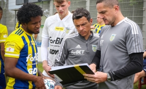 Christian Alemán seguirá una temporada más con el Arka (RESUMEN)