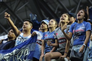 “Hinchas” de Emelec ingresaron sin autorización al Capwell (FOTO)
