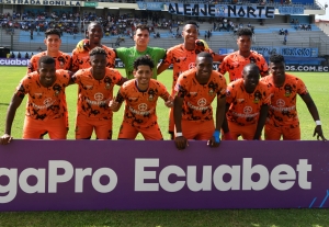 ¡Libertad trepa a zona de ascenso estancando en el último puesto al Manta FC! (RESUMEN)