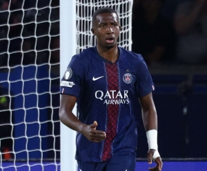 Willian Pacho PELEÓ COMO GUERRERO pero el PSG pagó caro sus Errores ante el Bayern Múnich