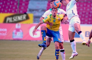 El Charrúa no se baja del Expreso (FOTO)