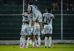 Tres puntos para soñar en Emelec con victoria a domicilio frente a Orense para mirar de cerca la zona media