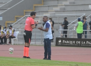 Arbitro Carlos Orbe