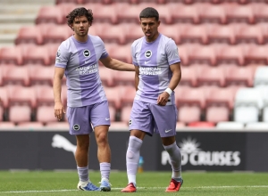 Gol de Jeremy Sarmiento EN EL AMISTOSO DEL BRIGHTON: Una actuación que lo pone EN EL FOCO DE ATENCIÓN