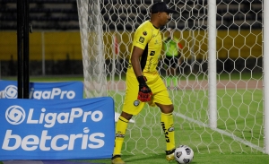 Delfín pierde a su portero titular prácticamente para el resto de la etapa (FOTO)