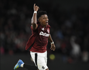 Jhon Mercado y un misil que acabó en golazo para el AC Sparta Praga