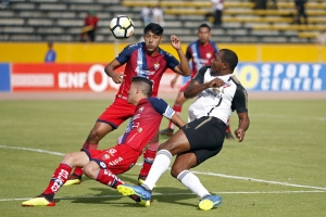 Vibrante espectáculo en el Atahualpa (VIDEO)