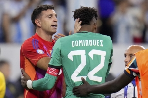 Dibu Martínez dispuesto a hacer historia grande con Argentina