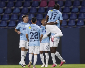 Con rumbo fijo a la Libertadores 2027, Universidad Católica gana y avisa que va con todo en el hexagonal