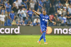 “Emelec es un equipo grande, de mucho prestigio… Y tenemos que estar a la altura” (VIDEO)
