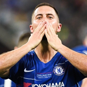 ¡Recital de despedida de Hazard dejando a los Blues Campeones! (VIDEO)