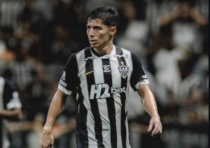 ¡BRASIL ES UNA CLÍNICA TRICOLOR! Alan Franco regresó en Atlético MG, pero otra vez cayó lesionado y encendió las alarmas