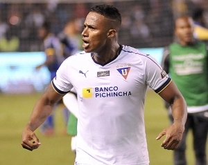 Antonio Valencia 35