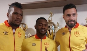 Aucas arrasó en un Clásico del Pueblo amistoso en su estadio (RESUMEN)