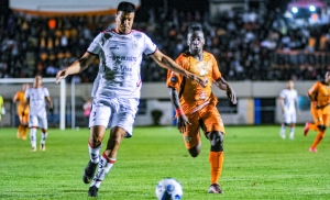 Deportivo Cuenca lucha en silencio por la etapa (RESUMEN)