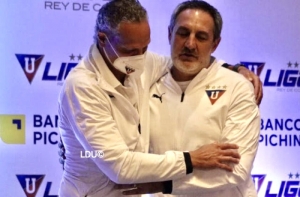 “Hay una posibilidad de un delantero ecuatoriano para LDU” (VIDEO)