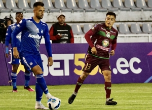 Emelec decepciona en Ambato y queda a goles de diferencia de Zona Roja